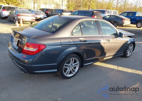 2013 Mercedes-Benz C 300 Luxury 4Matic/Sport 4Matic from USA, damaged, VIN WDDGF8AB5DR286740